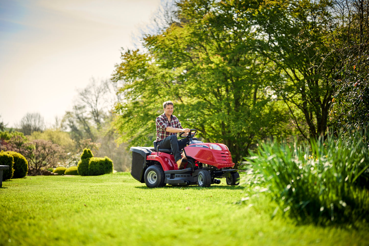 Traktor Kosilica MOUNTFIELD 84 M SD, Motor STIGA ST 350